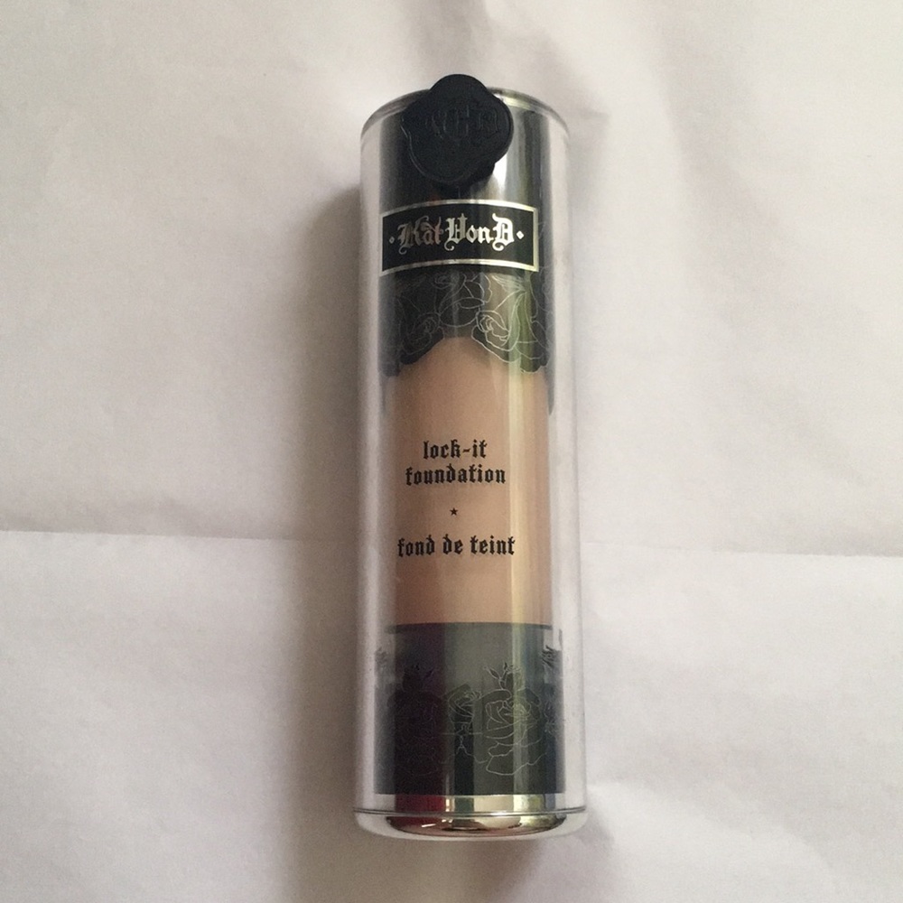 Kay Von D Lock it Foundation
